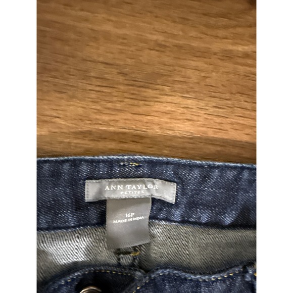 Ann Taylor Petites Women 16P Dark Wash Blue Straight Leg Denim Jeans Mid Rise - Picture 4 of 7